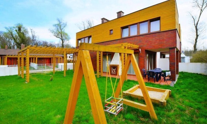 Sarbinowo House | Terraced House in Sarbinowo near the Beach