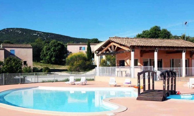 Sauve House | Terraced House in Sauve with Pools & Fitness