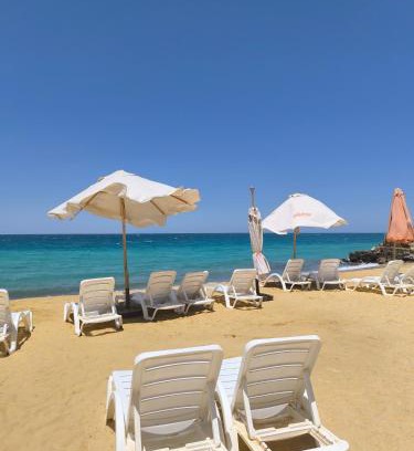 Al Ahyaa Apartment | Terracotta studio with amazing beach and sea view