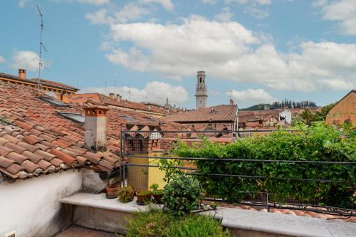 Verona City Centre Apartment | Terrazza Garibaldi by Postcardsfrom