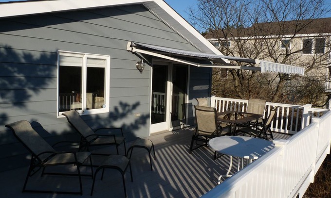 Harvey Cedars House | Terrific Oceanblock Property, 6 Houses from Beach!