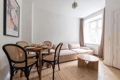 København V Apartment | TEST ONLY Spacious and Comfortable First-Floor 3BR
