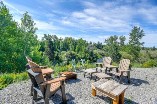 Ashton House | Teton Mtn Views Peaceful Riverfront Cabin!