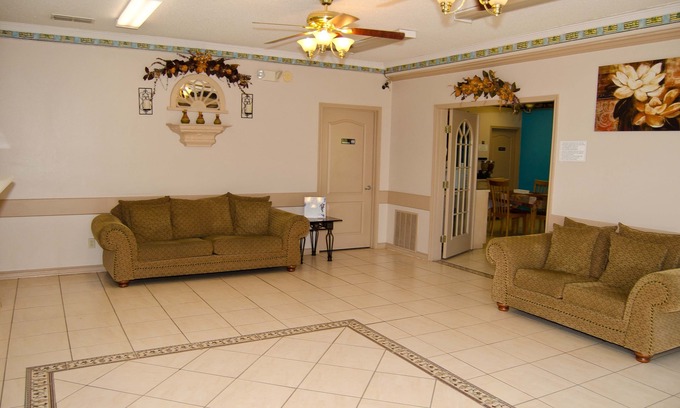 Edinburg House | Texas Inn and Suites City Center at University Dr. Edinburg/McAllen/Pharr