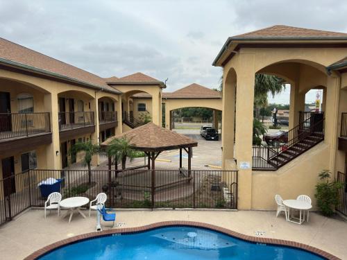 Edinburg Hotel | Texas Inn and Suites RGV