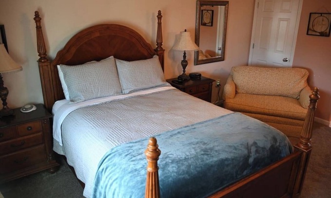 Fairbanks Apartment | The Adamina - Kenai Suite