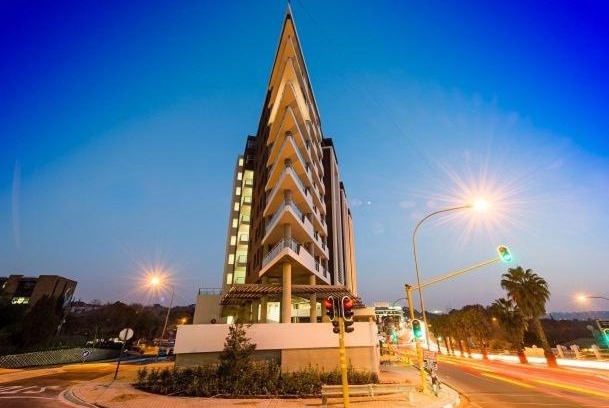 Greater Johannesburg Metropolitan Area Apartment | The Apex On Smuts
