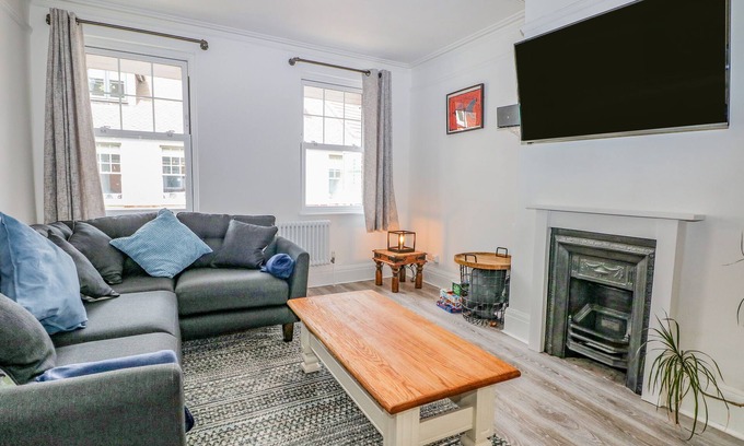 New Forest District Cottage | THE APOTHECARY, family friendly in Brockenhurst