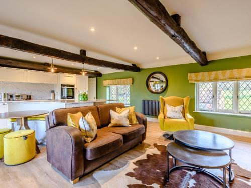 Swannington House | The Apple Store - Uk32623