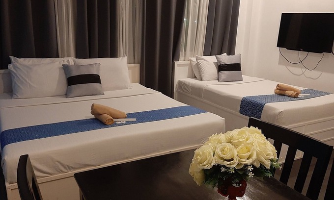 Legazpi Hotel | The ApplePeach House