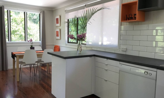 Glenview House | The Artist Studio - secluded hideaway perfect for couples getaway.