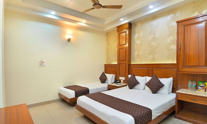 Karol Bagh Hotel | The Aster New delhi