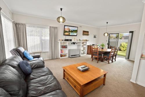 Paynesville House | The Aviary