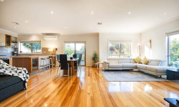 Avondale Heights House | The Avondale Hideaway | Space, Style & Serenity