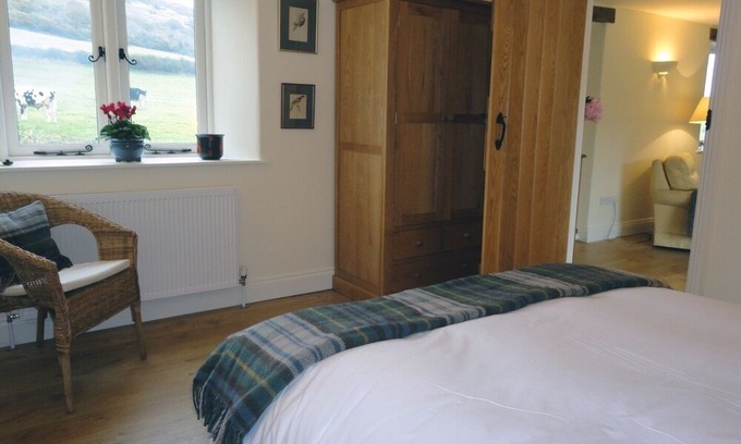 Axbridge Cottage | The Barn, COMPTON BISHOP