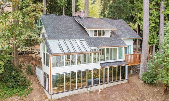 Bremerton House | The BayView Rendezvous - w/Beach Access & Kayaks
