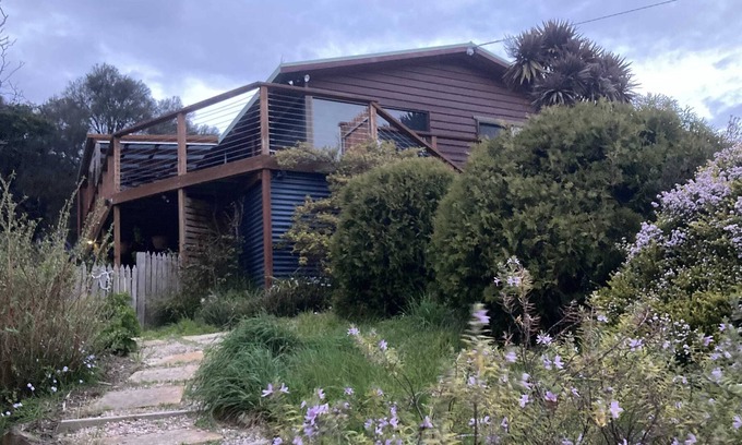 South Arm House | The Beach House Water & Mountain Views 38km to CBD