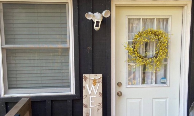 Elkins Cottage | The Bear BnBee-Quaint Cottage in Charming Elkins