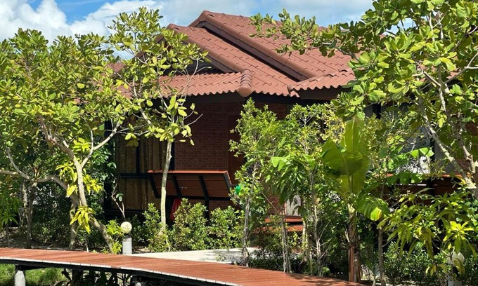 Chalong Ski Chalet | The Beatles Lagoon