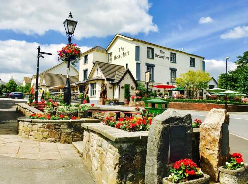 Raglan Hotel | The Beaufort, Raglan