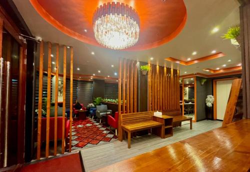 Male Hotel | The Beehive