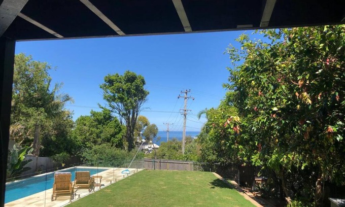 Killcare Heights Apartment | The Belle of Killcare- Private Luxury with Sea views - we are not the resort which is across the road