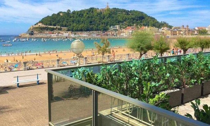 San Sebastian Centro Apartment | The best in San Sebastian. PRIVATE ENTRANCE
