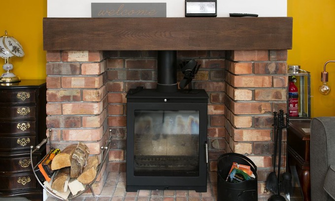 Bewdley Cabin | The Bewdley Bolt Hole ✅ LogBurner🔥King Bed 📶WiFi