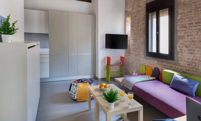 El Poble-sec Apartment | The Blai | Colorful 1BR in Barcelona
