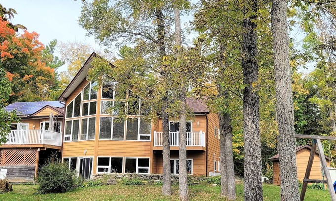 Tay Valley Cottage | The Bobs Lake Paradise