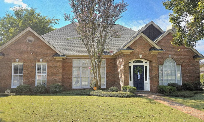 Gunter Afs House | The Brook at Eastchase/5-bdrm 3.5 bths