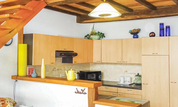Daverdisse House | The building consists of this semi-detached house and additional 3 apartments.