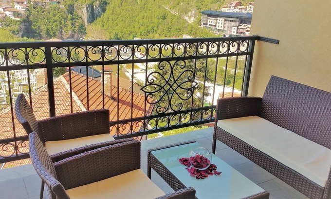 Sarajevo Condo | The building is modern furnished and located in the old town.