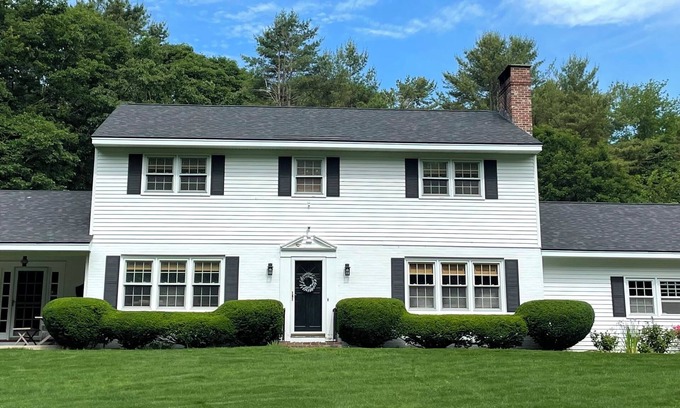Kennebunk House | The Bunk House KBK in Kennebunk,Maine. n1.2 MILE to BEACH! Sleeps 9 people.nnn