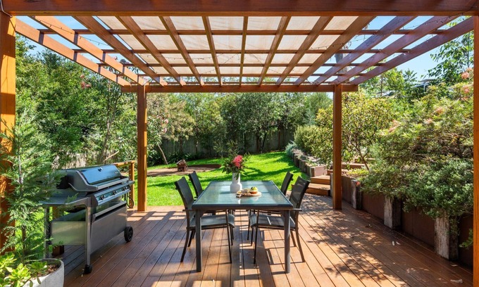 Berry House | The Bush & Berry - Pet-friendly Retreat in the Heart of Berry