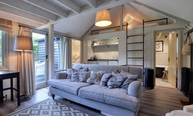 New Forest District Cabin | The Cabin by NewFo.rest