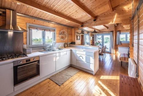 Woodbridge House | The Cabin, Parham