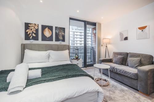 Canary Wharf Apartment | The Canary Hub