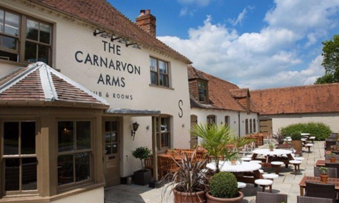 Burghclere Hotel | The Carnarvon Arms