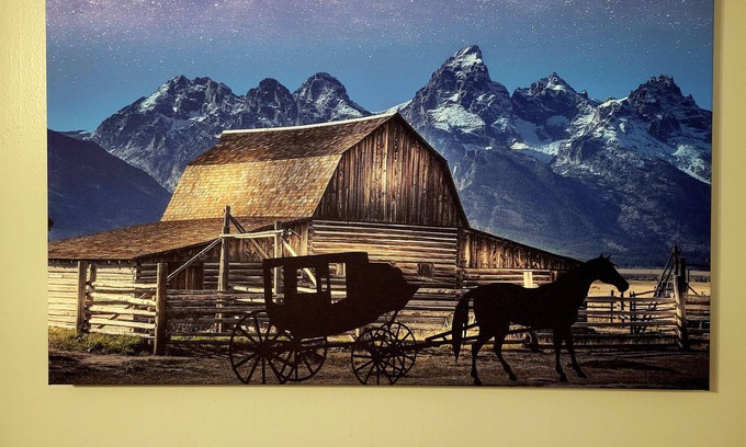 Doling House | The Carriage House - SGF- Near Ozark Empire Fairgrounds & Arena
