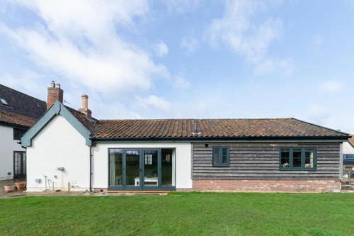 Weybread House | The Cart Lodge