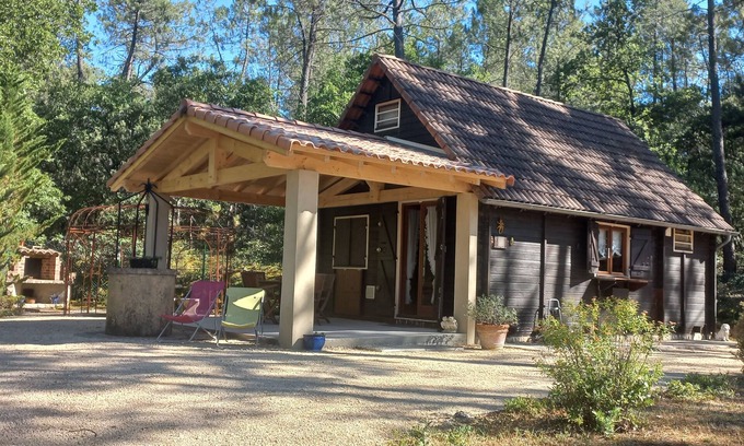 Bedoin Ski Chalet | The Chalet VertVentoux - Charming Wooden Chalet for a Cozy and Relaxing Getaway