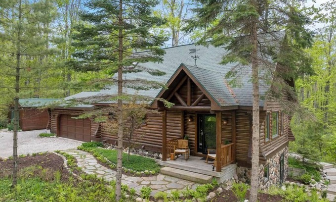 Alanson Cabin | The Chippewa House: 2 BR, 2.5 BA in Alanson, Sleeps 6