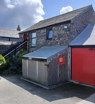 Delabole Apartment | The Chisel Coach House at The Bettle and Chisel