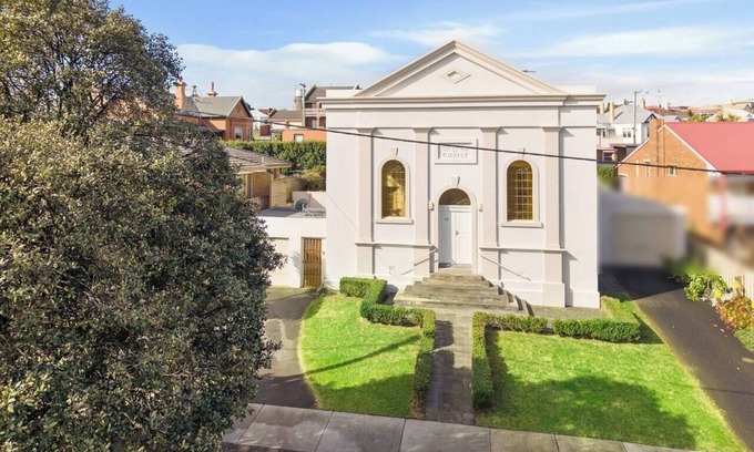 Warrnambool Apartment | The Church, 2 bedroom, 2 bathroom, CBD location