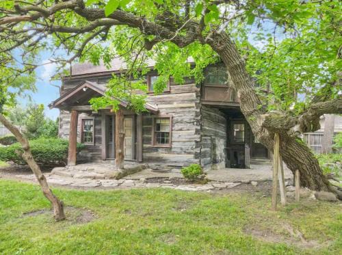 Old North Columbus House | The City Cabin - Unique and Historic