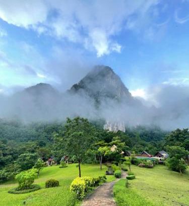 Khlong Sok Hotel | The Cliff and River Jungle Resort ภูผาและลำธารรีสอร์ท