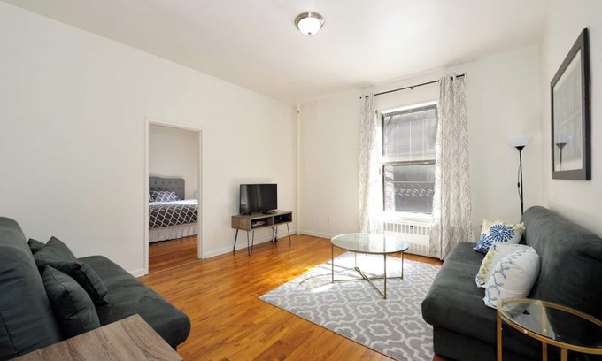 Central Park West Apartment | The Columbus Vibe 8595