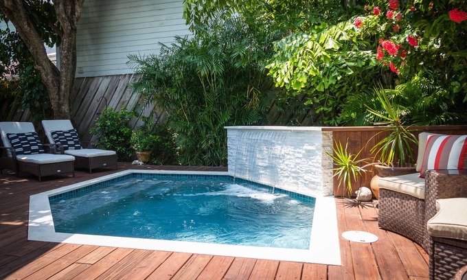 The Meadows House | The Conch Chateau: Stylishly Renovated Conch House in the Heart of Key West, Heated/Chilled Pool!
