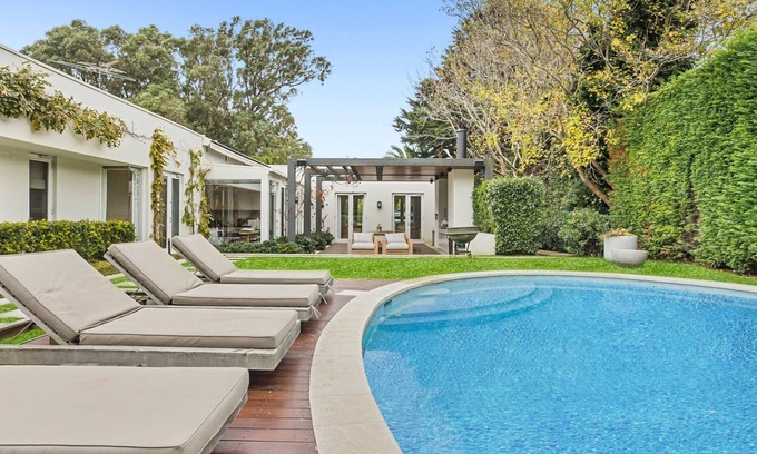 Portsea House | The Connaught luxury in the heart of Portsea